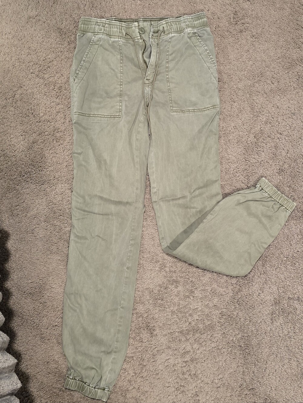 AE Next Level High-Waisted Jegging Jogger Size 6 Long Womens Camo Green